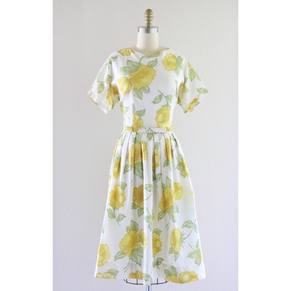 1950s Yellow Floral Vintage Dress - Picture 2 of 6